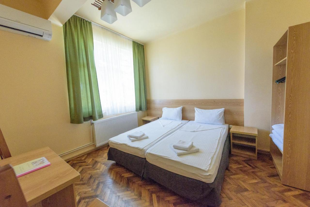 Pensiunea Tranzit Satu Mare Exterior foto